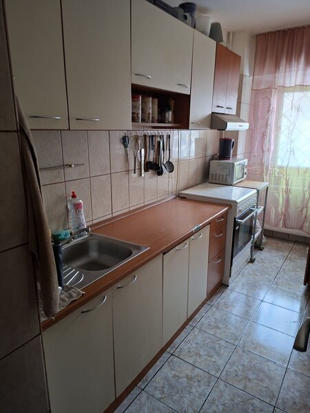 Timpuri Noi adiacent, bloc reabilitat,